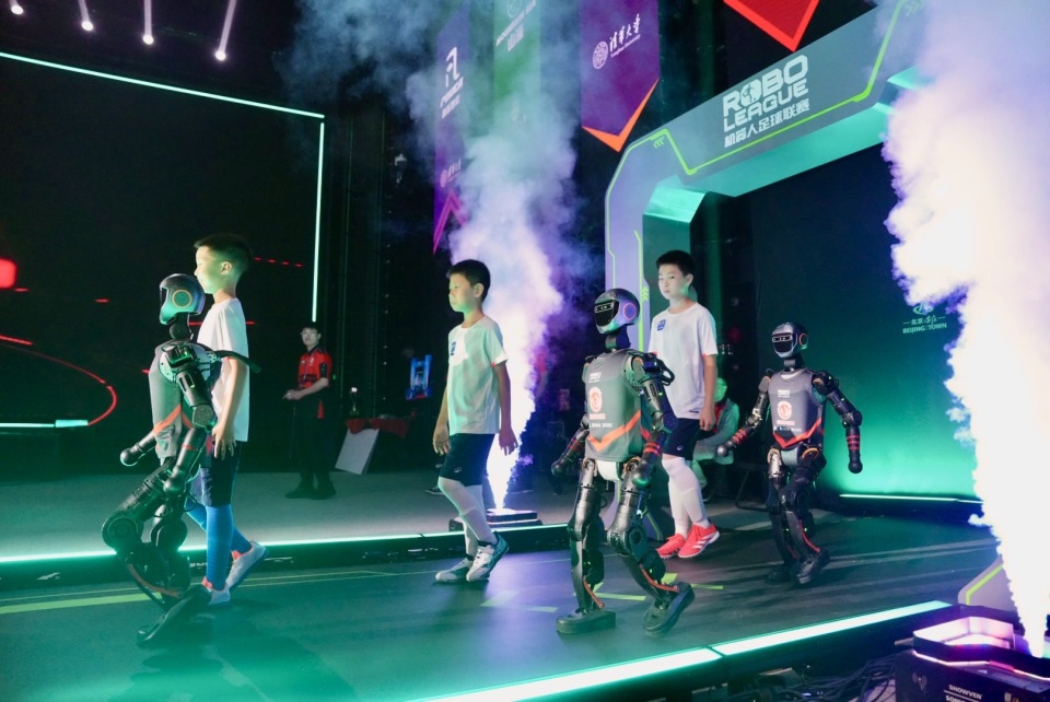 更高舞台 更高舞台